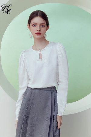 Camisa blanca de estilo chino para mujer
