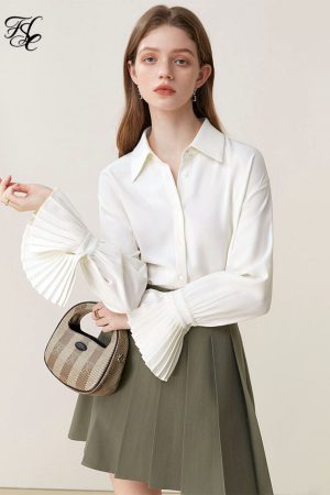 Camisa blanca de estilo palaciego para mujer