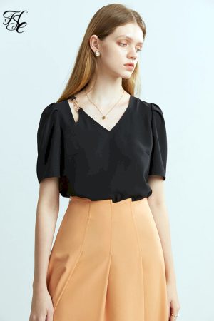 Camisa con cuello en v para mujer