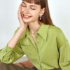 Camisa de gasa satinada para mujer