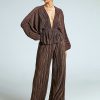 Conjunto de dos piezas con cuello en v profundo para mujer