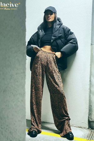 Pantalones holgados con estampado de leopardo para mujer