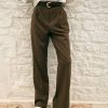 Pantalones rectos marrones para mujer