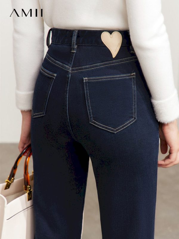Pantalones vaqueros minimalistas para mujer