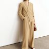 Traje minimalistas para mujer