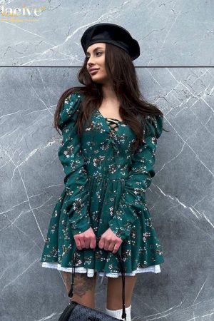 Vestidos cortos de manga larga con cuello cuadrado para mujer