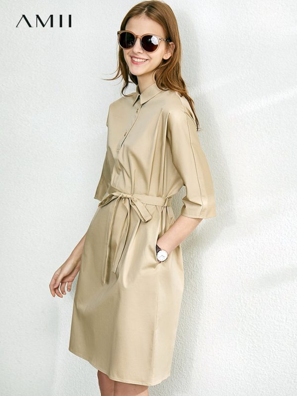 Vestidos minimalistas de seda para mujer